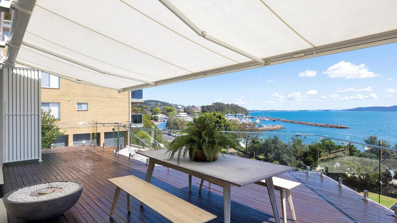 Riviera - Panoramic Water Views In The Heart Of Nelson Bay Villa Exterior photo