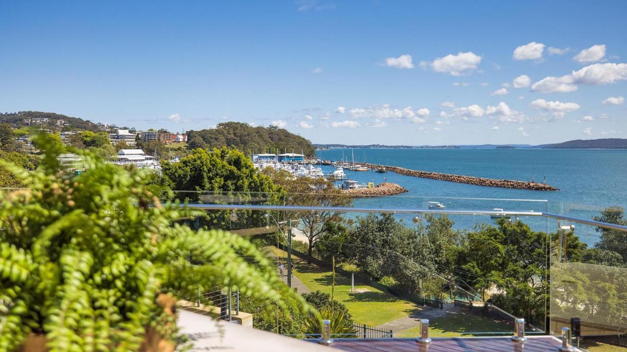 Riviera - Panoramic Water Views In The Heart Of Nelson Bay Villa Exterior photo