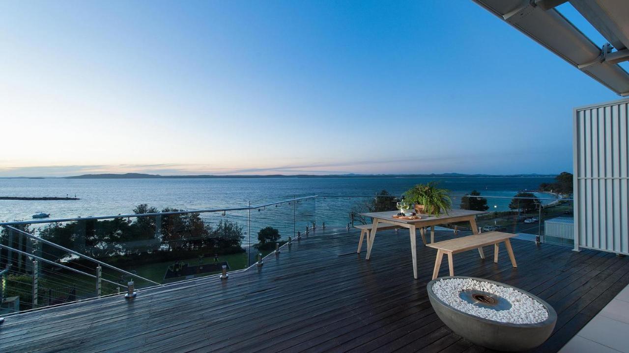 Riviera - Panoramic Water Views In The Heart Of Nelson Bay Villa Exterior photo